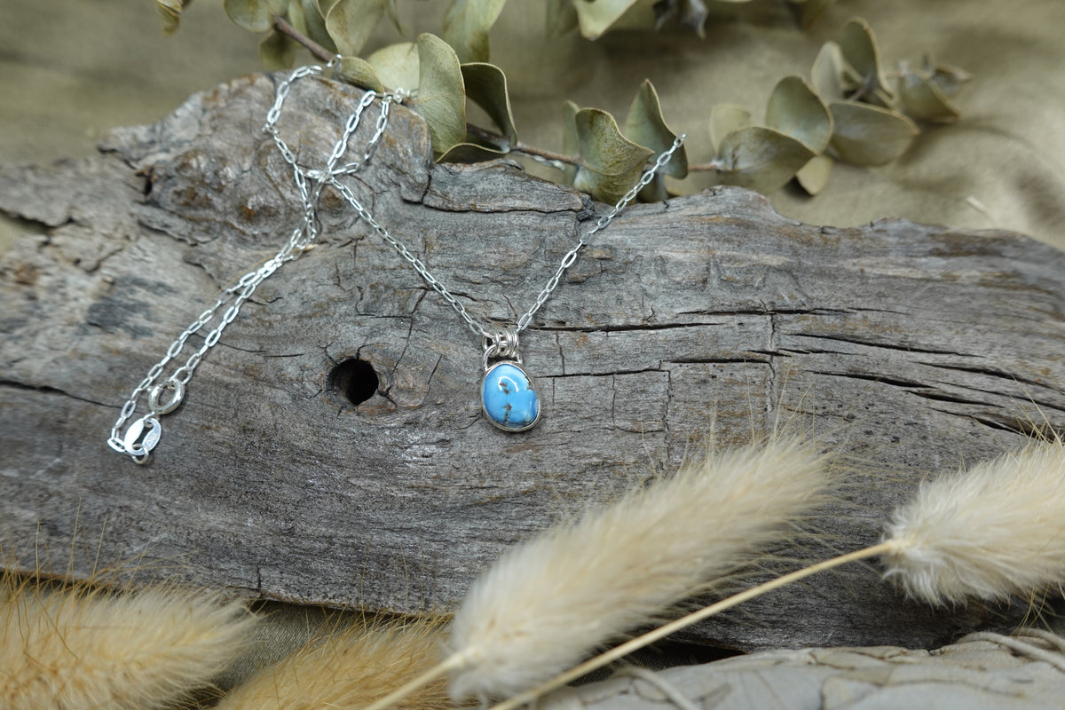Dainty Turquoise Necklace