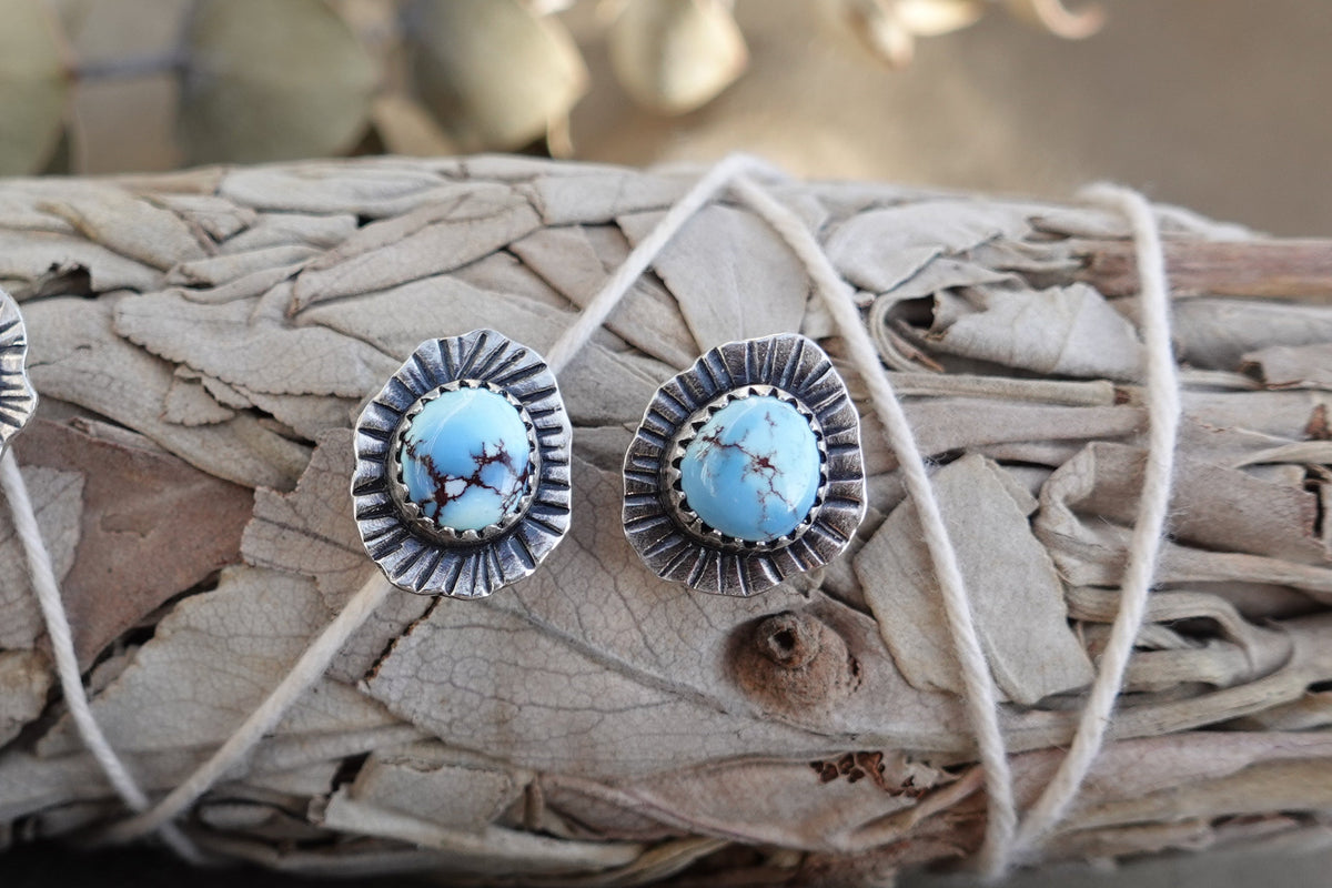 Gold Hills Stud Earrings