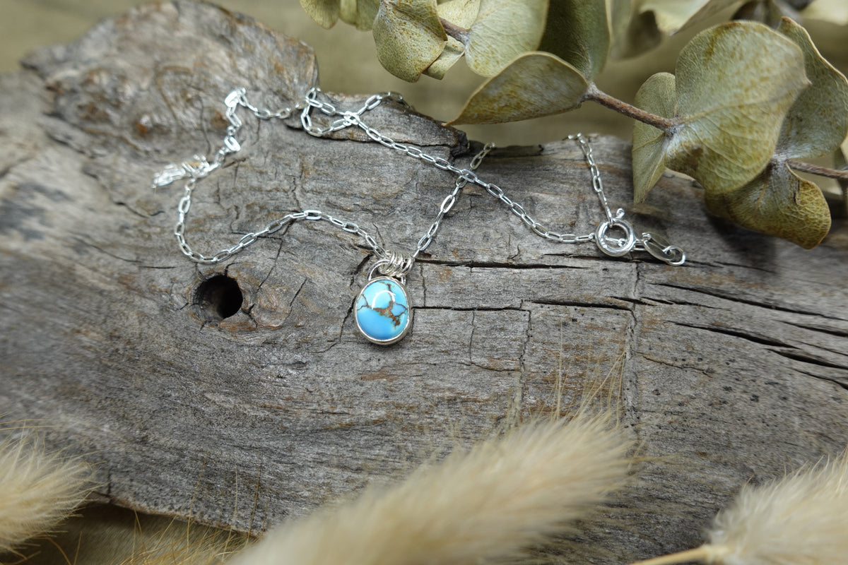 Dainty Turquoise Necklace
